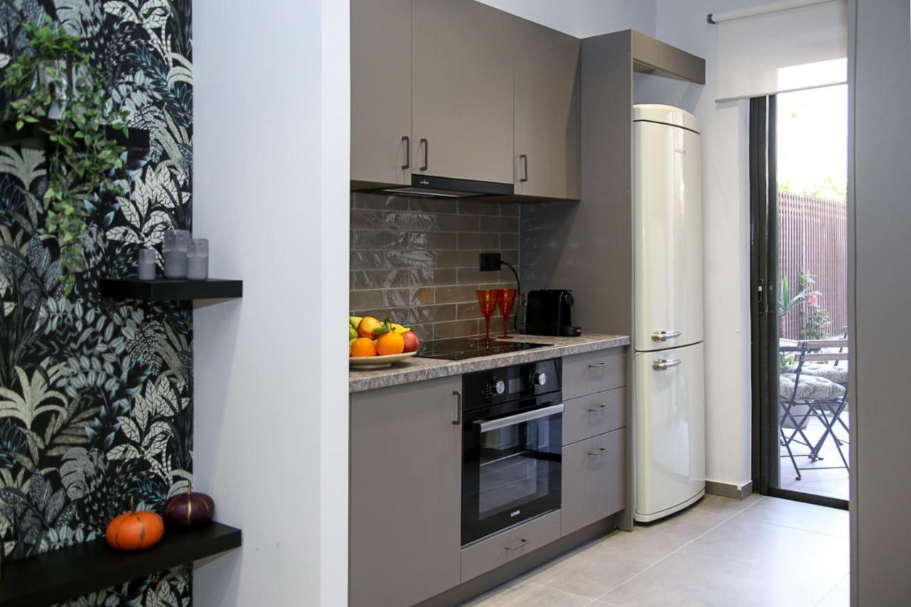 Caravin Wanderhome, 5 Min From Metro Nea Ionia Atenas Exterior foto
