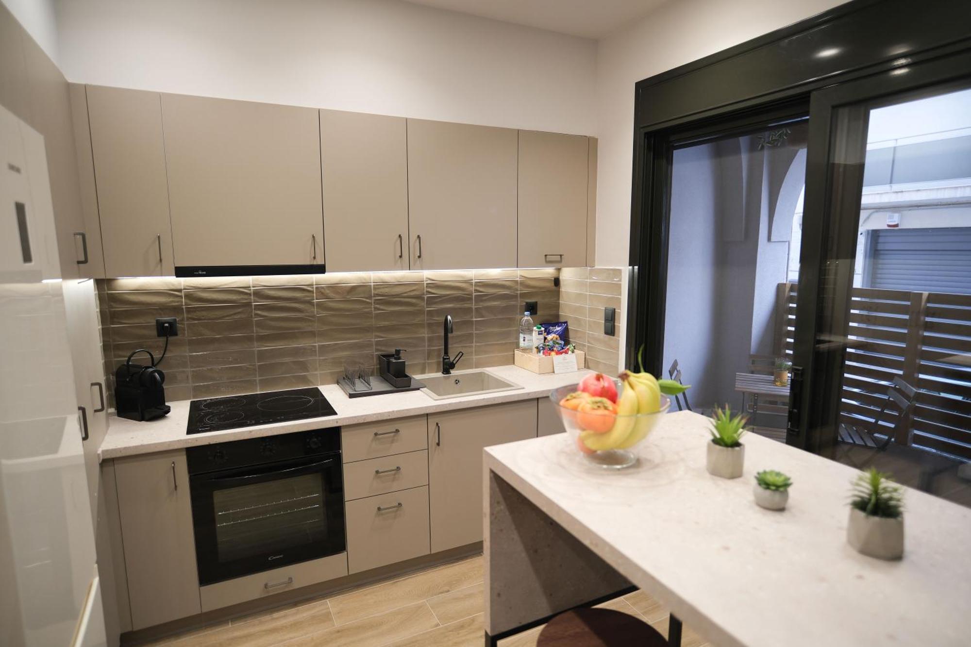 Caravin Wanderhome, 5 Min From Metro Nea Ionia Atenas Exterior foto